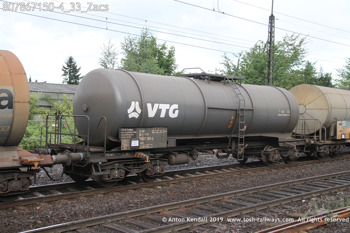 807867150-4_33_Zacs.JPG